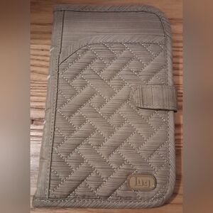 NWOT Lug Tandem Beige Quilted Travel Casual RFID Passport Wallet Clutch